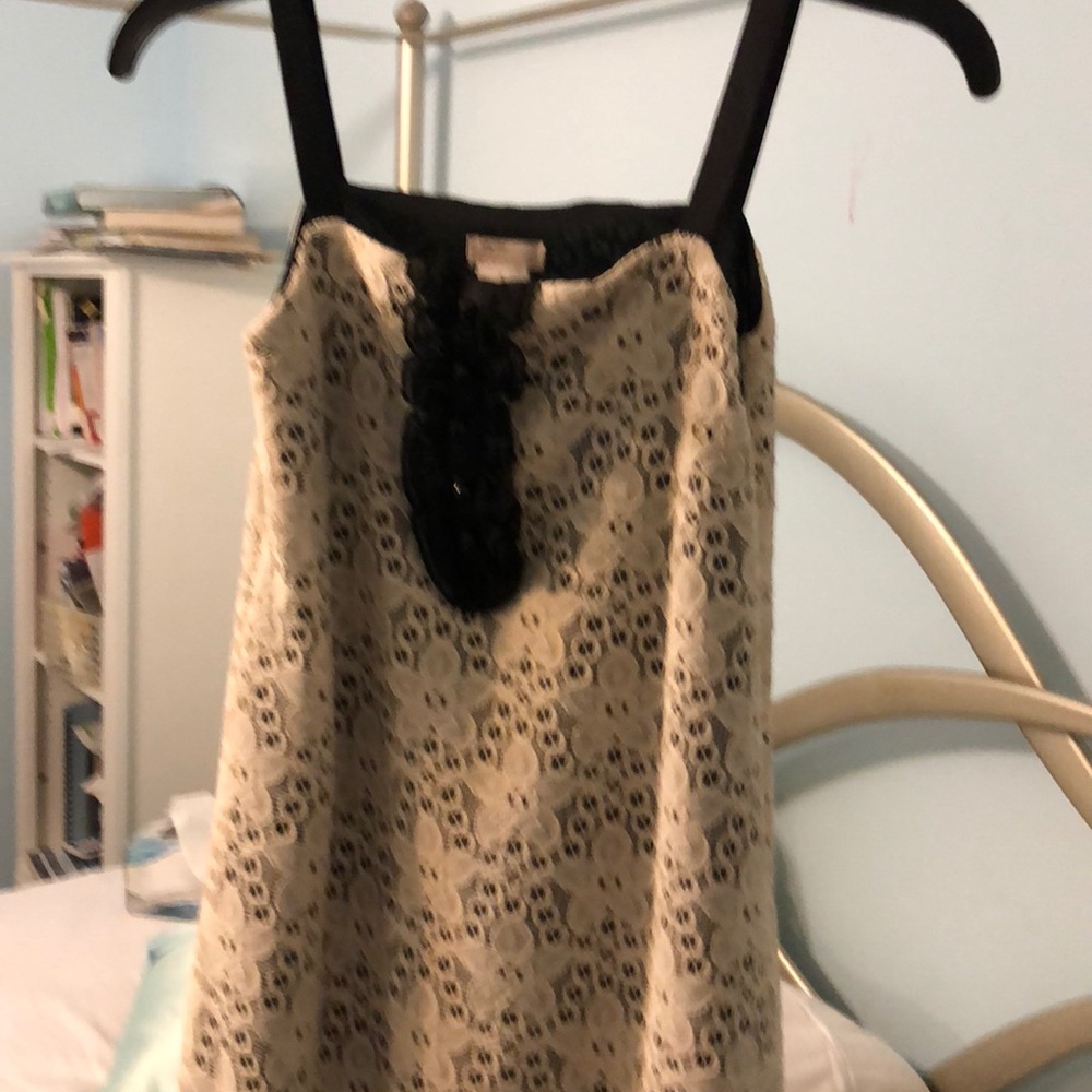 Girl’s dress